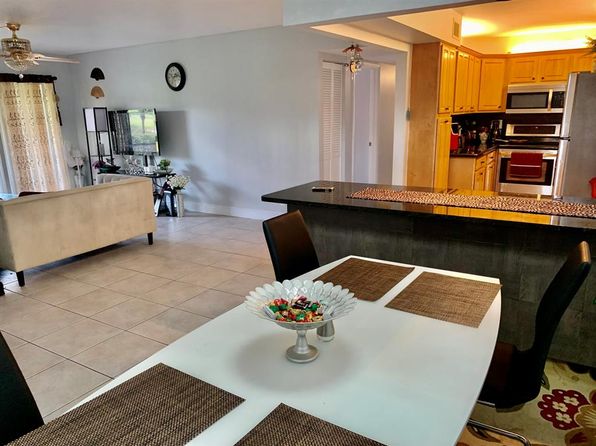 1116 Green Pine Blvd APT G1