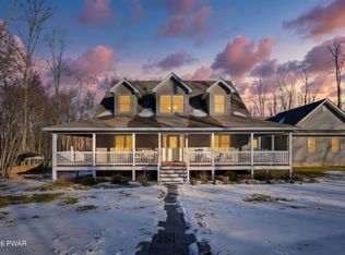 58 Ruffed Grouse Dr, Lakeville, PA 18438