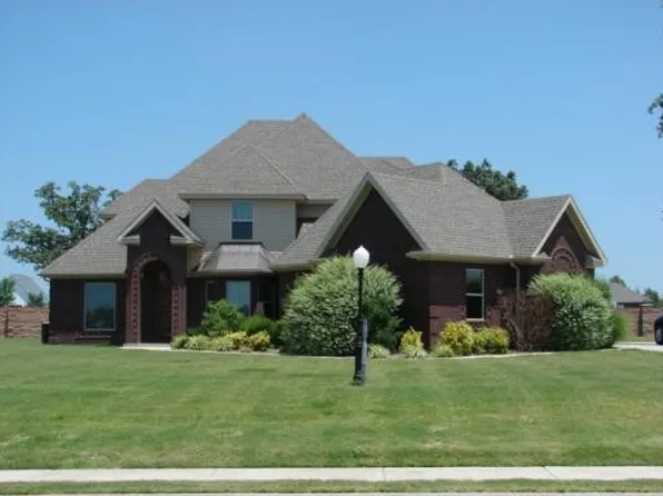 144 Rhett Ave, Springdale, AR 72762