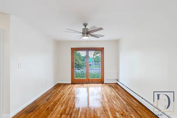 Rented by Dakis Group LLC | media 17