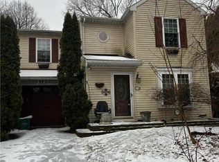 1739 Wendy Ln, Bethlehem, PA 18017