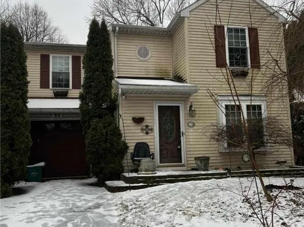 1739 Wendy Ln, Bethlehem, PA 18017