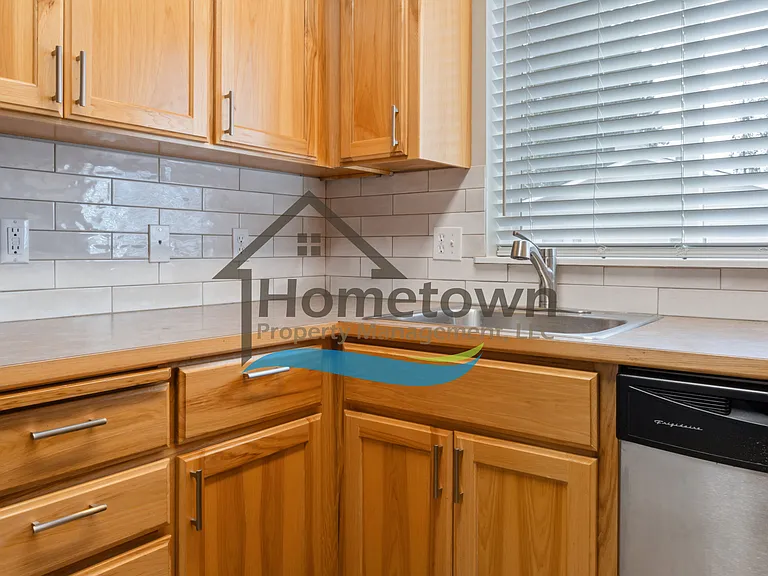 723-1 E Whispering Pines Ln — Photo 18