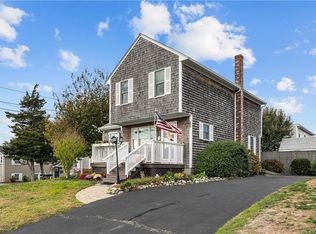 72 Rhode Island Blvd, Portsmouth, RI 02871