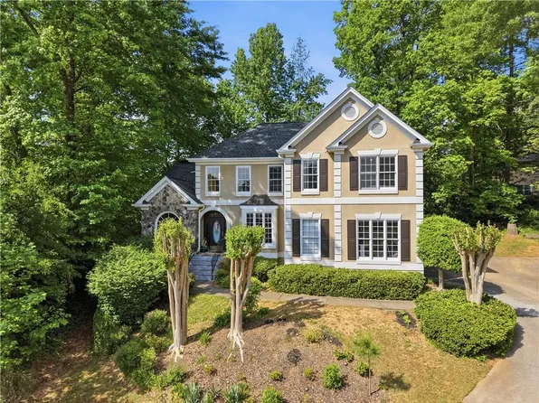 445 Clearlake Pl, Stone Mountain, GA 30087