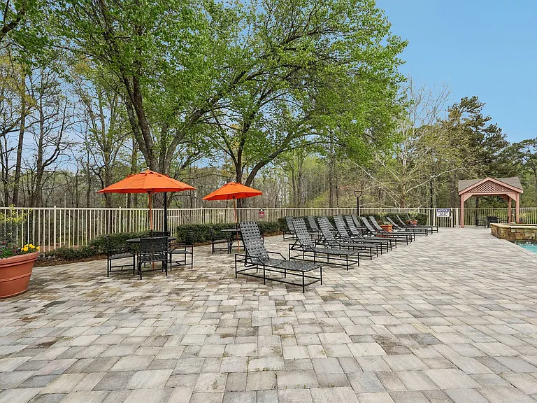 Birch Landing Apartments — Photo 30