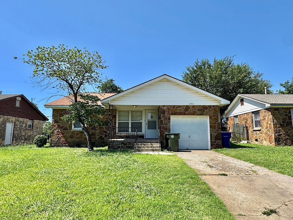 1st image of 252 E Coe Dr