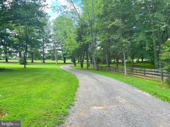13078 Breezy Knoll Ln, Viewtown, VA 20106