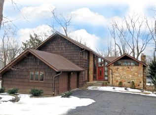 8 Misty Mountain Rd, Randolph, NJ 07869
