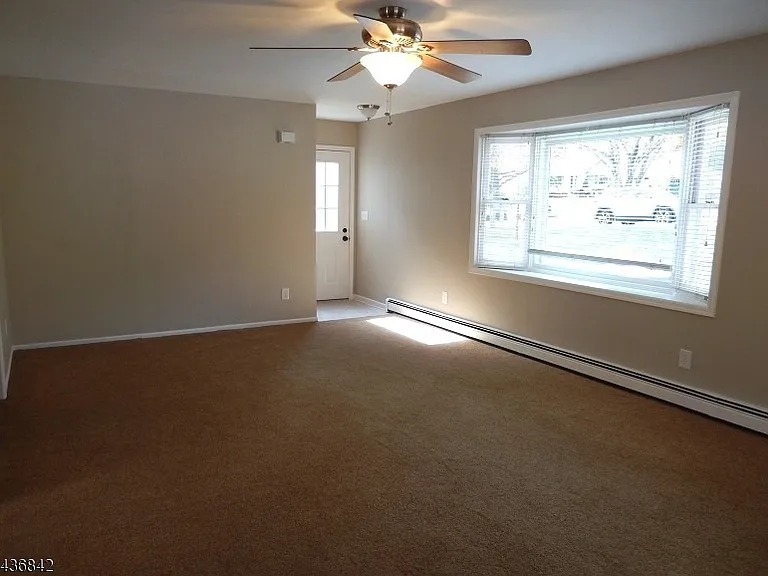 18B Red Barn Ln #2 — Photo 4