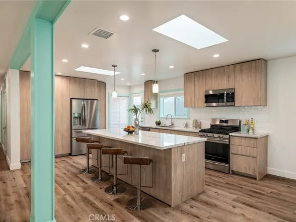 225 S Guadalupe Ave, Redondo Beach, CA 90277