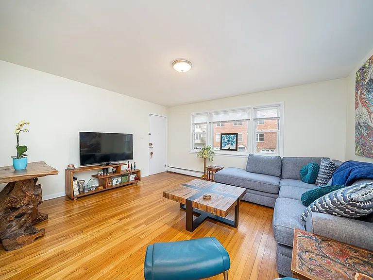 121 Ogden Ave #2 — Photo 4