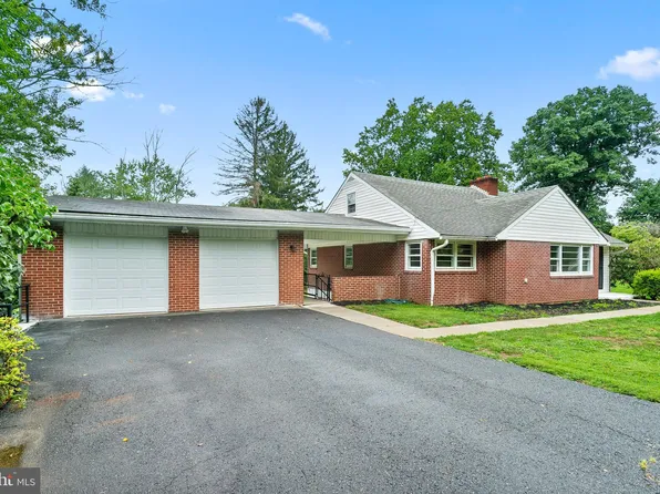 221 E Mount Kirk Ave, Norristown, PA 19403