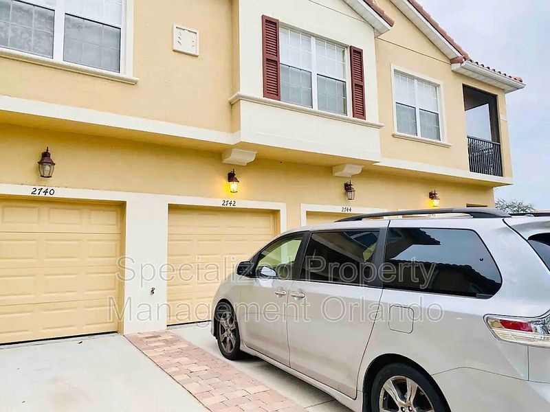 1st image of 2742 Oakwater Dr