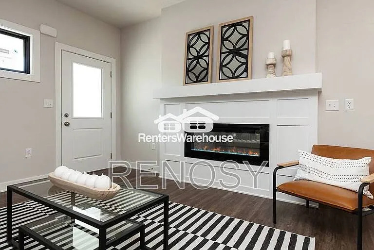 3639 NE Kara Ln — Photo 9