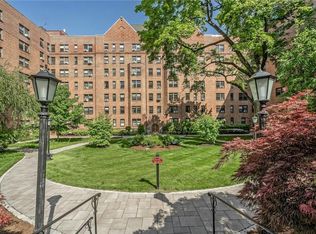182 Garth Rd APT TD, Scarsdale, NY 10583