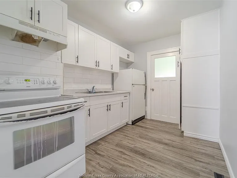 1124 Mercer St — Photo 12