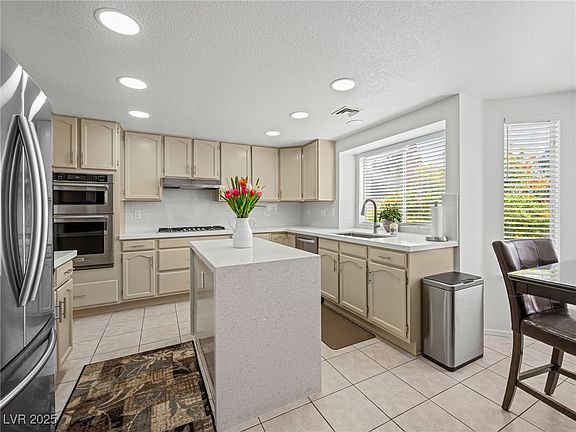 3rd image of 2736 Huber Heights Dr