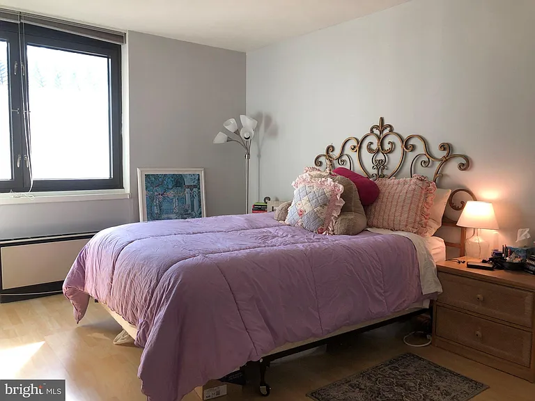1420 Locust St #6R — Photo 6