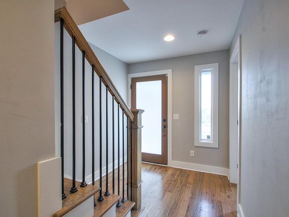 5th image of 89 Fern Ave