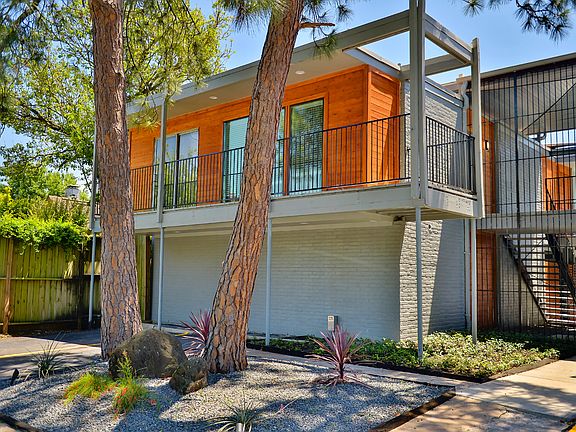 4th image of 2043 Sul Ross St #11572132