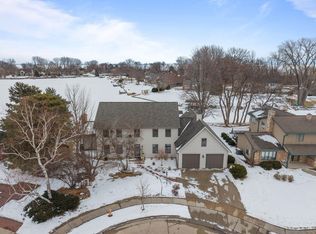 1960 Cliffview Ct, Oshkosh, WI
