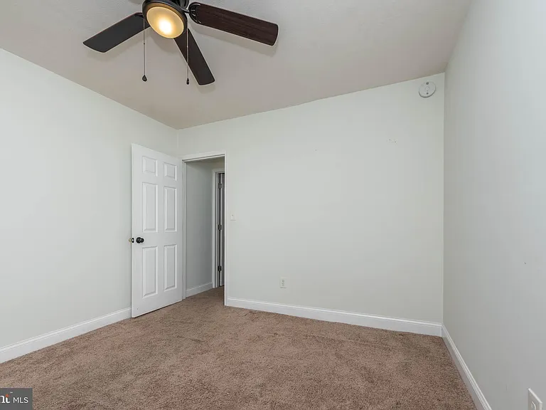 204 N Port St — Photo 14
