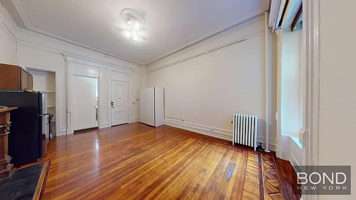 Rented by Bond New York | media 10