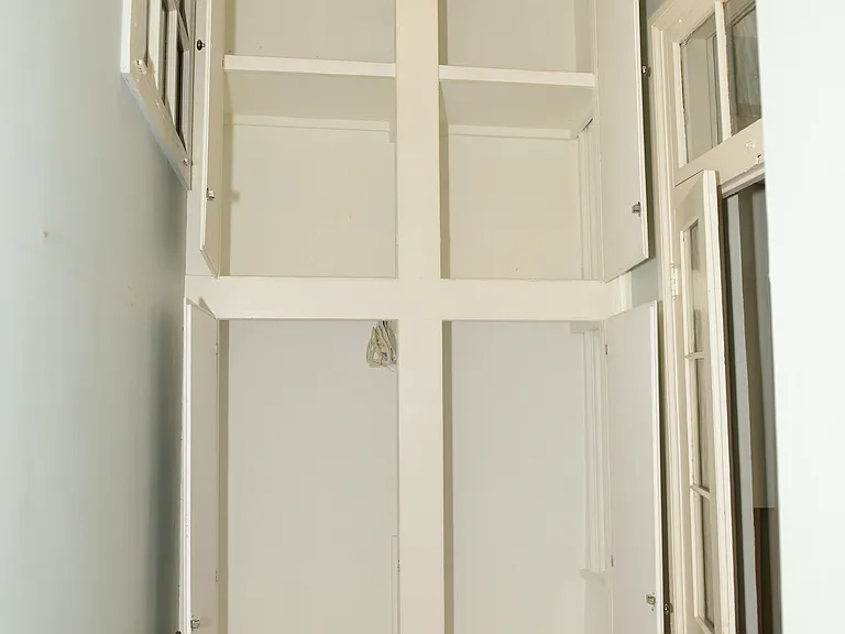 810 Chartres St #3 — Photo 9