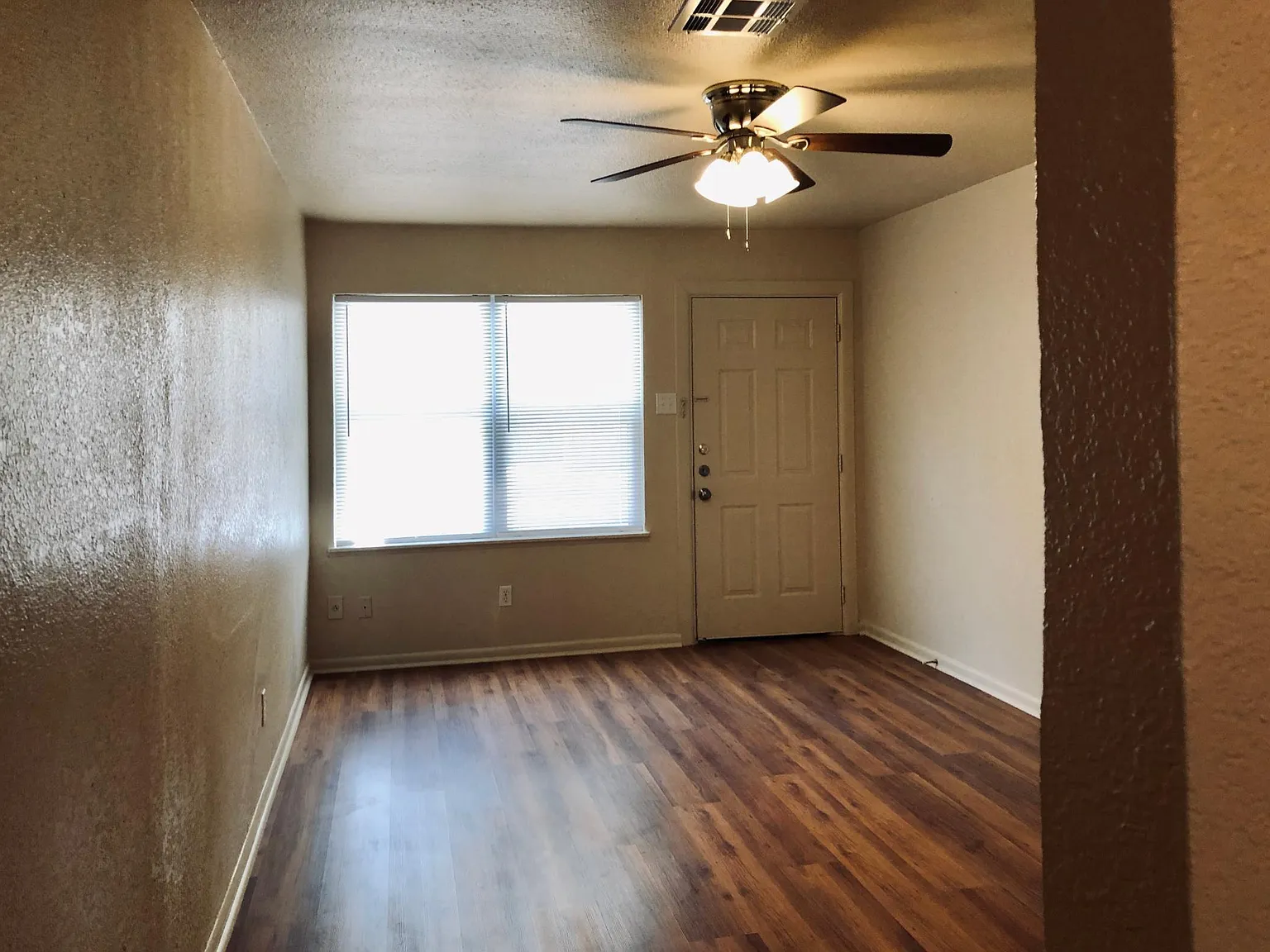 2519 Edna Ave — Photo 4
