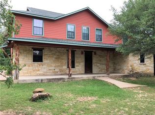 450 Westwood Rd, Lockhart, TX 78644
