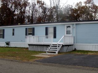 419 Aquaview Dr, Oxford, MI 48371