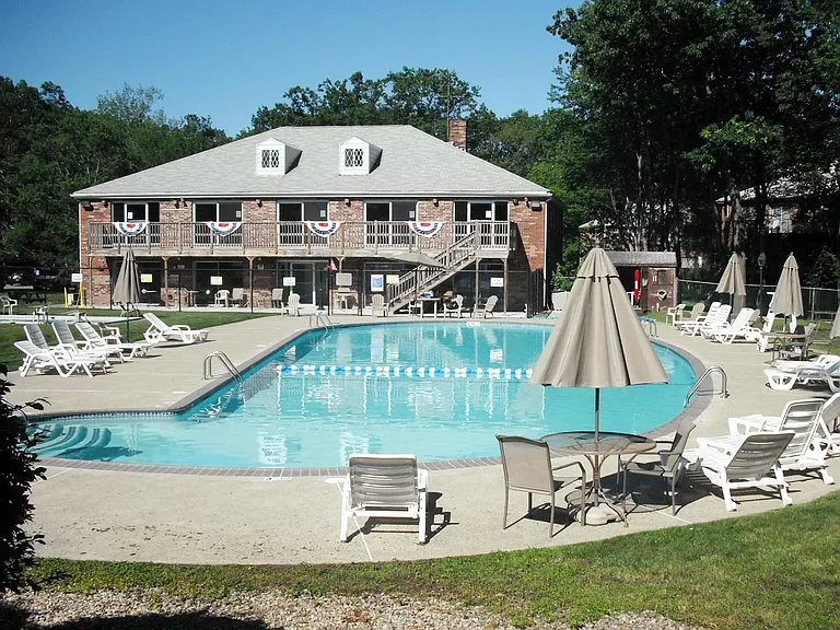 230 Chickering Rd #10 — Photo 18