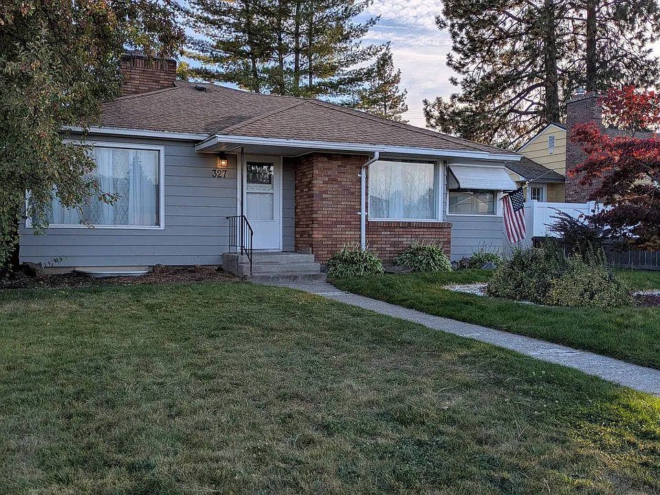 327 W Joseph Ave