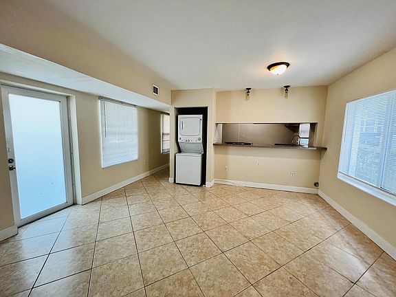 3rd image of 956 Bay Dr #2