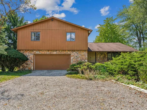 8260 Oxbow Rd, Westerville, OH 43082