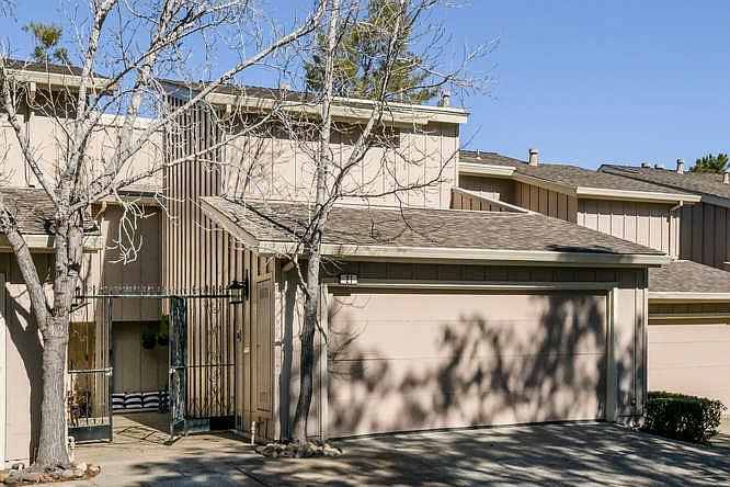1st image of 21 Southridge Ct
