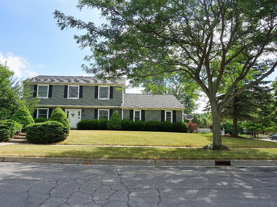 1st image of 1300 Saint James Pl