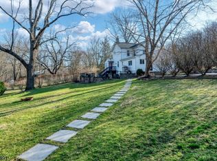 144 E Valley Brook Rd, Long Valley, NJ 07853