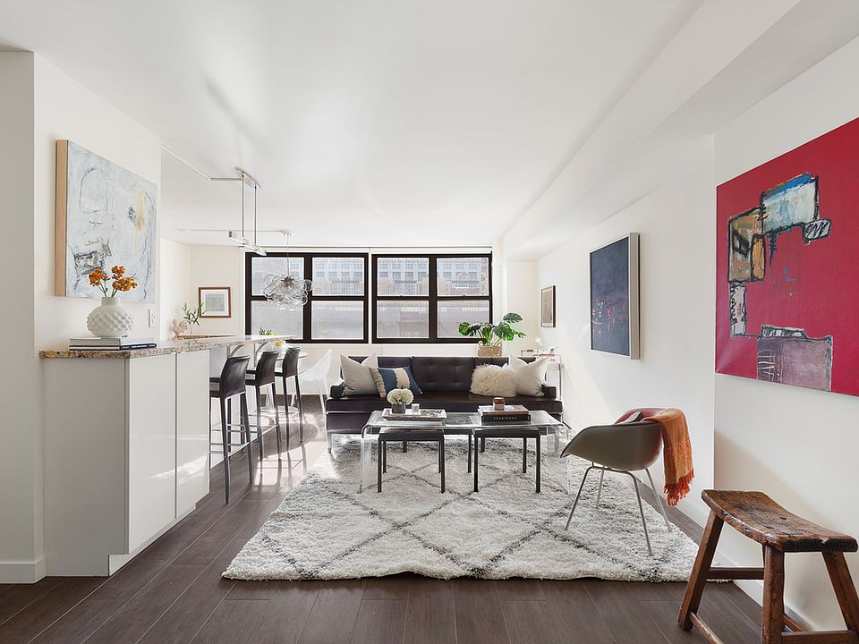 1st image of 130 E 18th St APT 17B