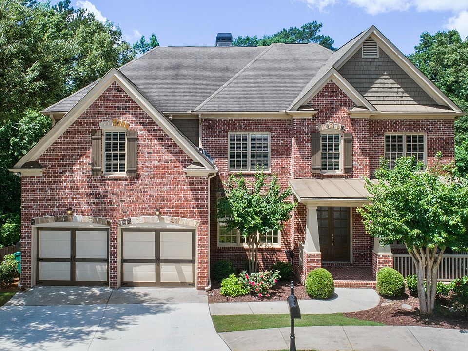 1st image of 403 Oak Brook Ct SE
