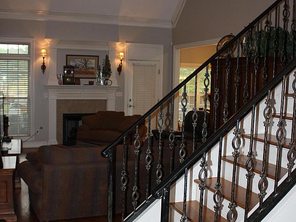 3rd image of 6664 Acree Woods Dr