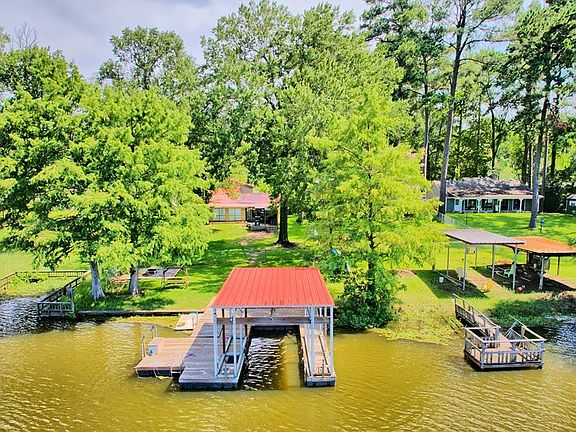 2nd image of 260 Lake Dr