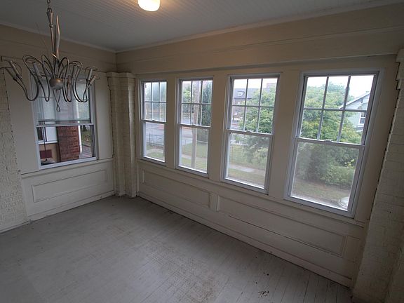 5th image of 1563 E Rich St APT 3