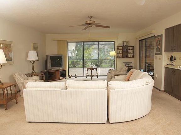 3rd image of 4371 Sedley Ln