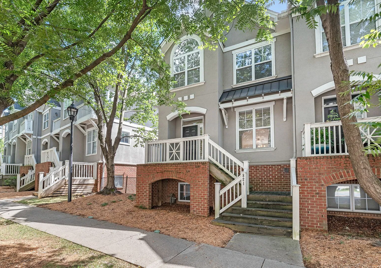 3 Bedroom Townhome in Uptown Charlotte! — Photo 2