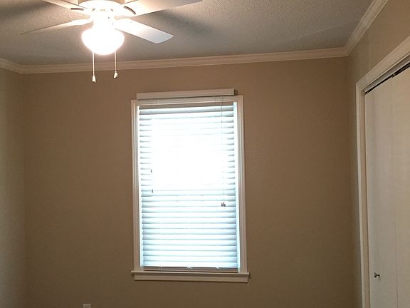 5th image of 411 Willow Branch Dr