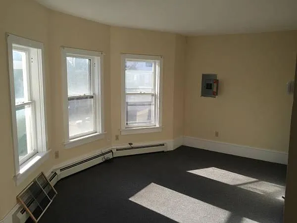 4 bed, 1250 sqft, $3,800 — Photo 2
