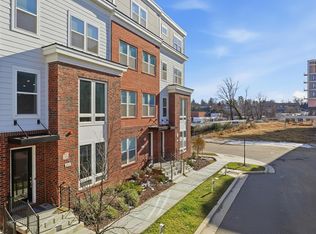 3595 Aster St, Fairfax, VA 22030