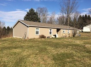 6527 Bronco Rd, Ravenna, OH 44266